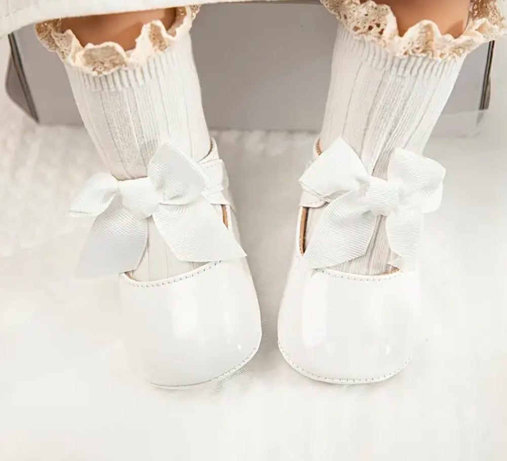 White Bow Knot Mary Jane Walkers, baby, infant, holiday, Christening, Baptism